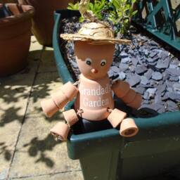 Personalized Terracotta Flower Pot Man Garden Decor Gift - thumbnail 3