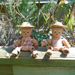 Personalized Terracotta Flower Pot Man Garden Decor Gift - thumbnail 2