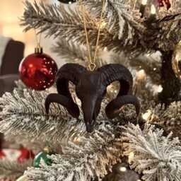 Ram Skull Christmas Bauble, Gothic Xmas Tree Ornament, Alternative Decor, Unique Decorations - thumbnail 2