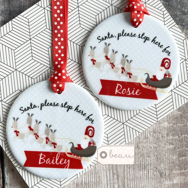 Personalised Christmas Santa Stop Here Sleigh Reindeer Boy Girl Gift Ceramic Or Acrylic Round Ornament Keepsake - image 1