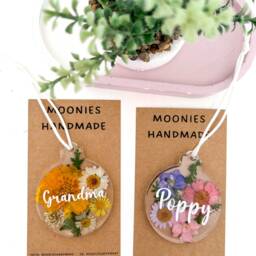 Floral Christmas Decoration, Personalised Bauble, Pressed Flower Decor, Memorial Gift For Her, Nan - thumbnail 4