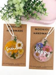 Floral Christmas Decoration, Personalised Bauble, Pressed Flower Decor, Memorial Gift For Her, Nan