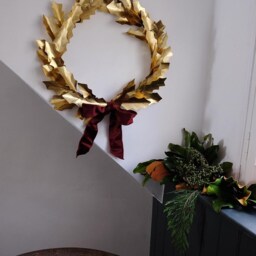 Brass Christmas Holly Wreath Handcrafted Metal Holiday Decor - thumbnail 2