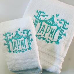 Monogrammed Pagoda Towel Set - thumbnail 2
