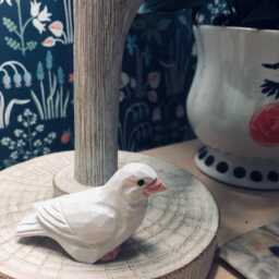 White Dove Wooden Figurine - Hand-Carved Rustic Bird Statue Decor - thumbnail 2