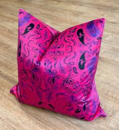 Neon Pink Paisley Pattern Velvet Handmade Cushion 18 - thumbnail 1