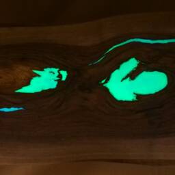 Live Edge Coffee Table With Silver Matt Legs & Glowing Resin - thumbnail 2