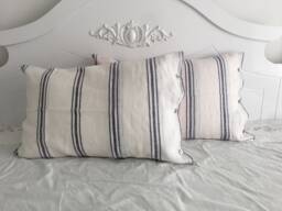 Set Of 2 Striped Linen Pillowcases - 100% European With Coconut Or Seashell Buttons Blue & White - thumbnail 1