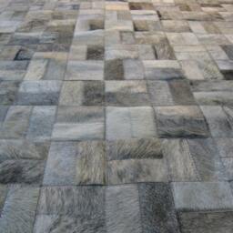 Cowhide Patchwork Rug Raw Leather Argentina - Free Shipping Patchwork- Mix Of Gray Brindles 6' X 8' Handmade - thumbnail 2