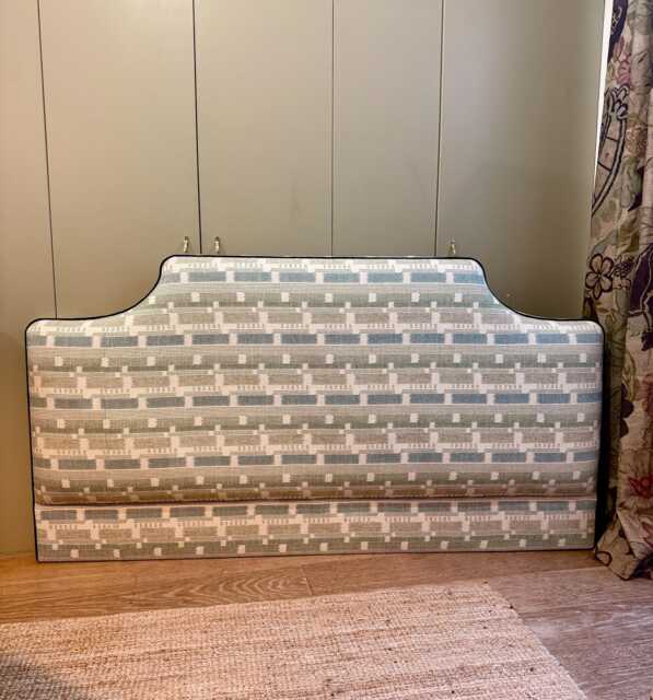 Bespoke Headboard in Customer's Fabric With Piping. A Range Of Shapes & Styles Available - image 1