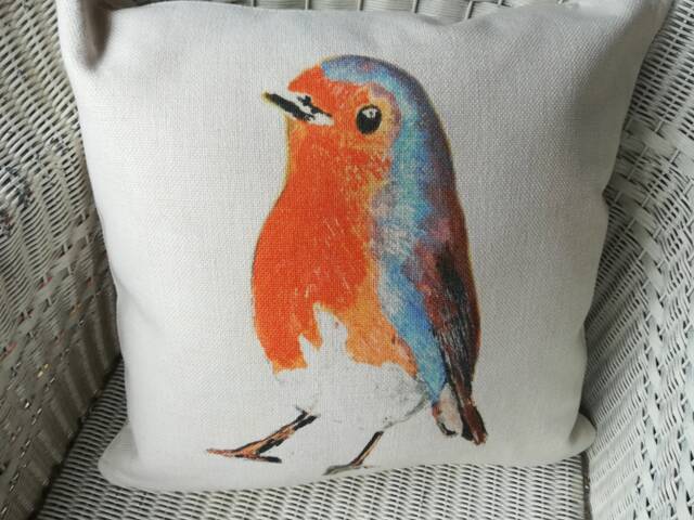 Robin On A Cushion Cover Hessian Style Covercanvass/Linen Feel - image 1