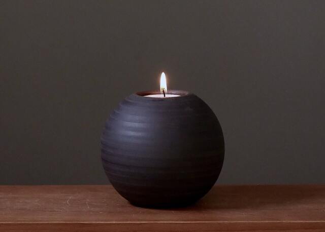 Ball Tealight. Tealight. Ceramic. 10 cm. Black. Ball. Candlestick - image 1