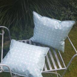 Outdoor Cushion/Oilcloth Blue & White Dots in Three Different Sizes - thumbnail 4