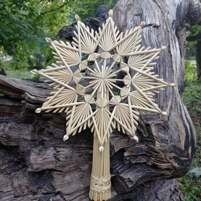 Straw Star Christmas Tree Topper - Handmade Ukrainian Ornament, Rustic Natural Folk Holiday Decor, Scandinavian Ornaments - image 1