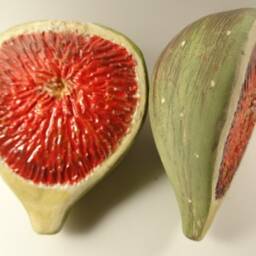 Ceramic Fig Handmade Realistic - 2 Half Pieces Green Natural Size - thumbnail 2
