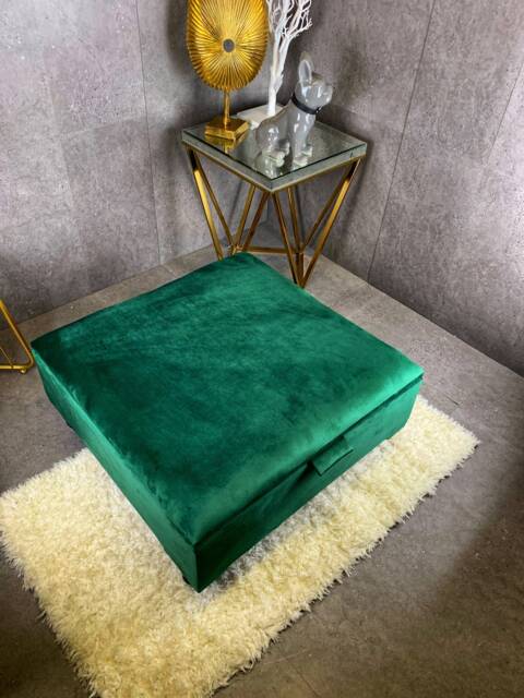 Coffee Table Storage Upholstered in Soft Velvet & Handmade Legs Included Green Colour - image 1
