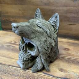 Stone Garden Wold Head Hat Gothic Human Ornament Statue - thumbnail 4