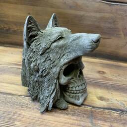 Stone Garden Wold Head Hat Gothic Human Ornament Statue - thumbnail 2