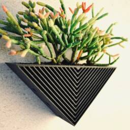"Modern Triangle ""Vertex Black" - thumbnail 2
