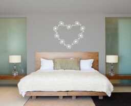 Daisy Chain Heart Wall Decal - Custom Vinyl Floral Art - thumbnail 1
