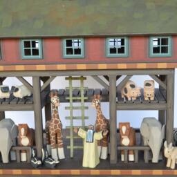 Handmade Heirloom Wooden Noah's Ark - thumbnail 3