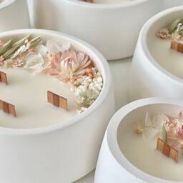 Handmade Scented Soy Candle With Dried Flowers Ceramic Jar, Wooden Wick - thumbnail 2