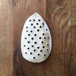 Handmade White Clay Soap Dish Farmhouse Stoneware Bowl With Drain - thumbnail 3