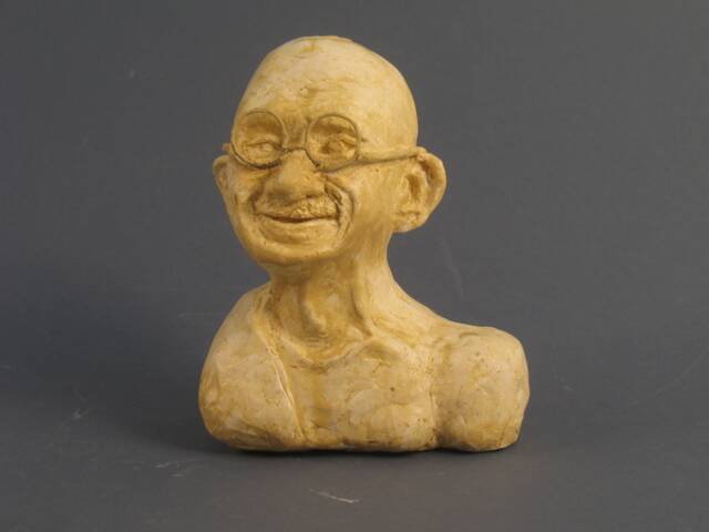 Gandhi Bust - Hydrostone, White Or Bronze - image 1