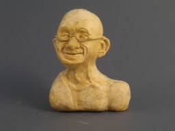Gandhi Bust - Hydrostone, White Or Bronze - thumbnail 1