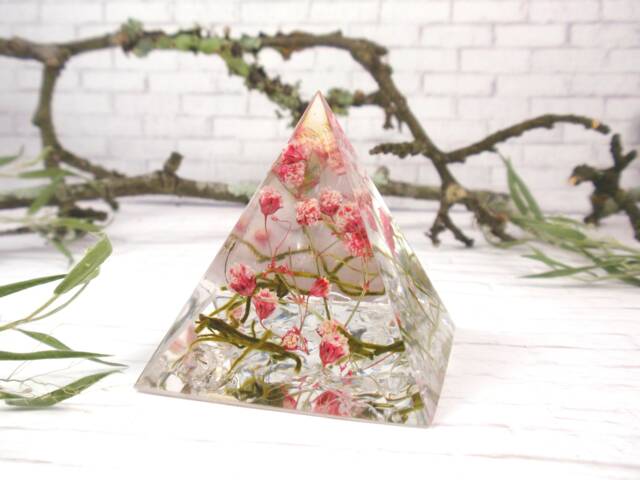 Resin Pyramid Real Flowers, House Decor -Natural Quartz Paperweight - image 1