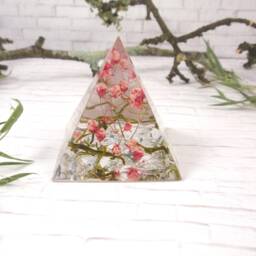 Resin Pyramid Real Flowers, House Decor -Natural Quartz Paperweight - thumbnail 2