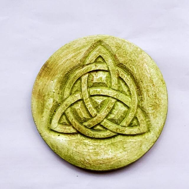 Classic Celtic Knot Wall Hanging/Celtic Art/Triquetra/Irish Knot/Irish Lore/Celtic Legend/Keltic/Infinity Symbol/Holy Trinity/Scottish Art