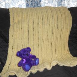 Yellow Thin Feathers Worsted Weight Handmade Hand Knitted Baby Afghan Or Blanket Lap - thumbnail 2