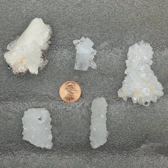 Apophyllite 5Pc - Crystal Specimens Lotapo4 - image 1