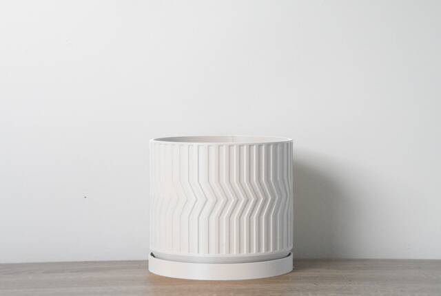 "Sedona Planter With Drainage & Saucer in White, Unique 3D-Printed Plant Pot, Small To Large Sizes 4"" 5"" 6"" 7"" 8" - image 1