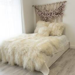 Genuine Natural Icelandic Creamy White Sheepskin Rug, Giant Sheepskin Rug, Sexto Rug - thumbnail 3