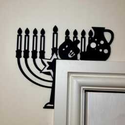 Hanukkah Door Corner Decoration - Menorah, Dreidel, Oil Jug - thumbnail 2