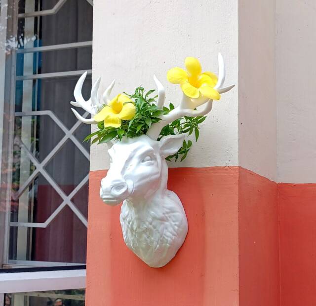 3D Jungle Animal Heads, Wall Mounted Deer Head Planter, Deerheadvase, Deerheadpot - image 1