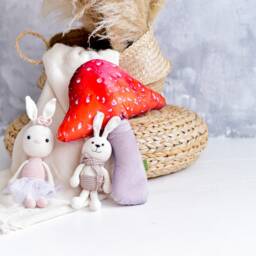 Velvet Christmas Mushroom Pillow - Holiday Woodland Plush Cushion Cozy Festive Winter Home Decor & Unique Seasonal Gift - thumbnail 3