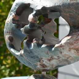 Comet Ikeya-Seki - Original Stone Sculpture By Ognyan Chitakov - thumbnail 4