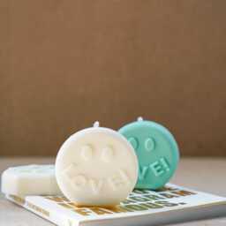 Happy Face Love Soy Wax Candle Minimalist Home Decor - thumbnail 3