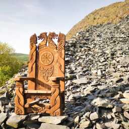 Handcrafted Viking Chair With Celtic Knotwork & Welsh Dragon Eisteddfod - thumbnail 2