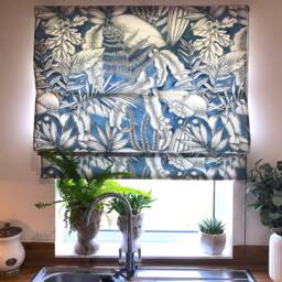 Handmade Roman Blind Iliv Caicos Chambray Denim Blue Leaf Print - thumbnail 2