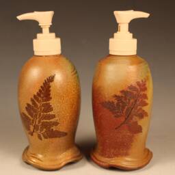 Ceramic Soap Dispenser Lotion Pump, Leaf - thumbnail 2