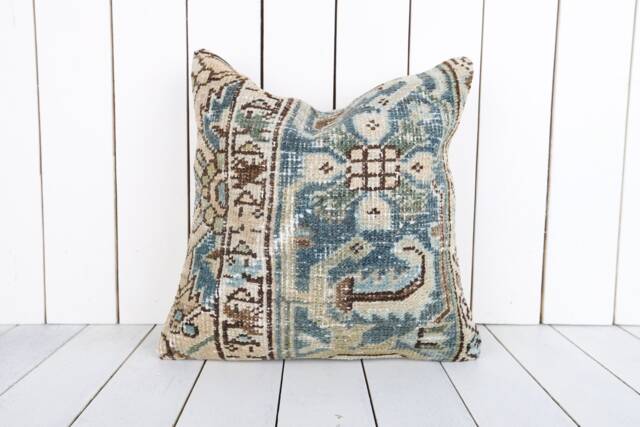 Vintage Turkish Kilim Pillow Cover Bohemian Decor - 16x16 - image 1