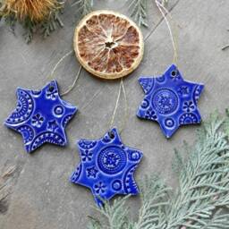 Christmas Ceramic Ornaments, Blue Star Lace Pottery Gift, X-Mas Home Decoration 3 Country Holiday House Decor - thumbnail 3