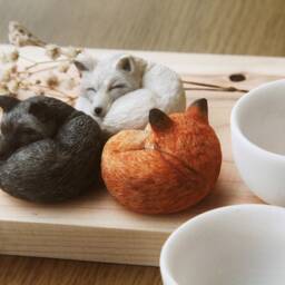 Miniature Red Fox Figurine Sleep in Teacup. Handmade Resin Teacup Art Cup. Tea Sculpture Statue Totem Figure - thumbnail 2