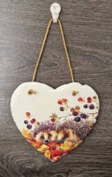 Hedgehog Autumn Slate Heart Wall Hanging Decoupaged Plaque - 15cm - thumbnail 1
