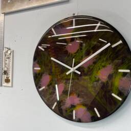 33cm Green & Pink Abstract Modern Resin Wall Clock, Unusual Clock - thumbnail 2