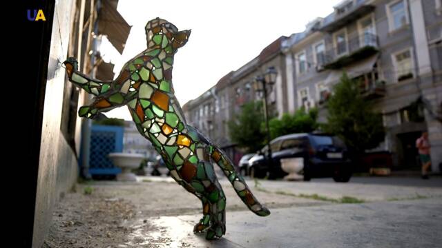 Climbing Cat Sea Stained Glass To Order Figurine Light, Garden Sculpture, Interior Outdoor - image 1